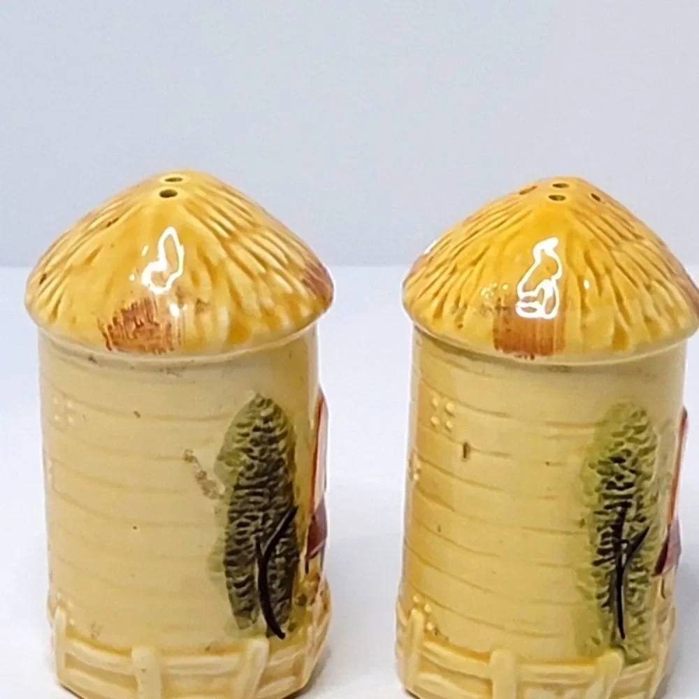 Marks and Rosenfeld ceramic Country Scene salt and pepper shaker JAPAN